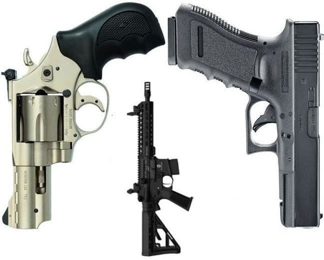 Revolver, AR-Karabiner und Pistole — Kurz- und Langwaffen der Waffensachkunde